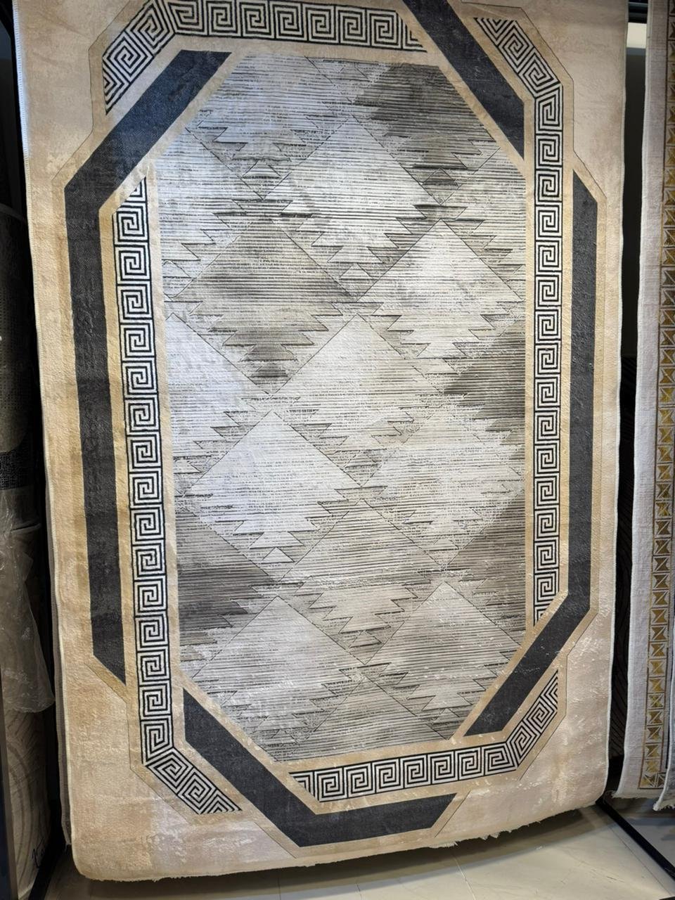 WhatsApp Image 2026-04-10 at 2.28.53 PM فيرزاتشي رصاصي - الصورة 1